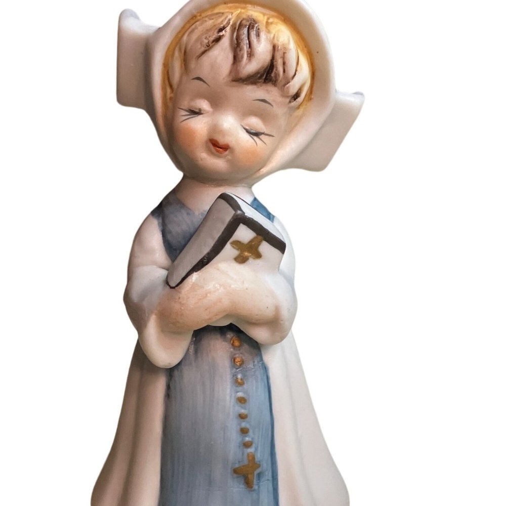 Vintage Porcelain Ceramic Nun Figurine w/Bible
